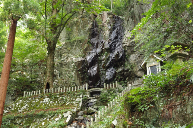 瀧神社(奥の院)